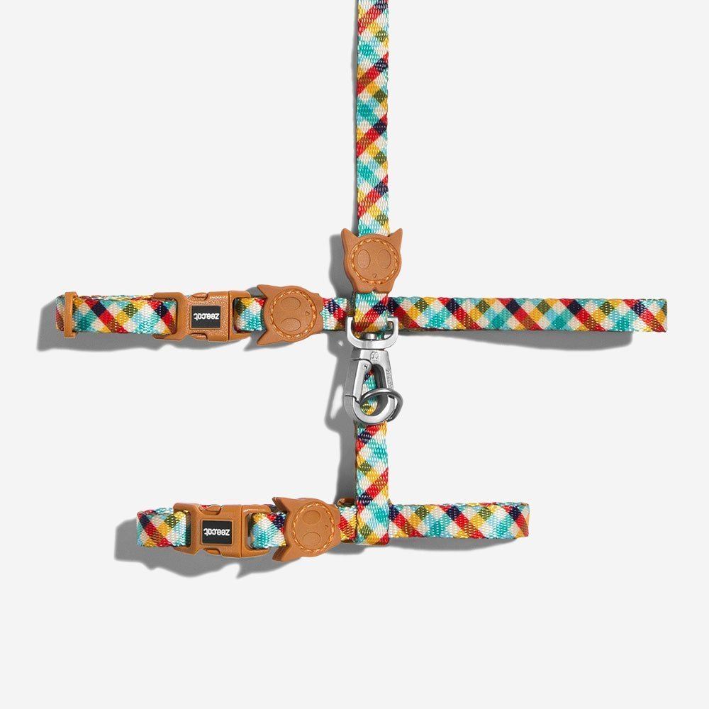 zeedog-cat-harness-phantom_main-1.jpg Phantom | Cat Harness with Leash - Image 1